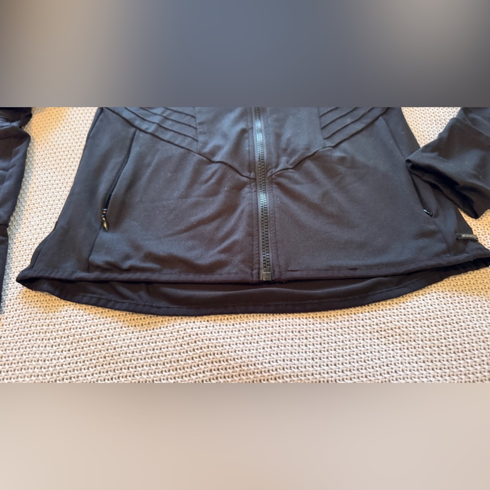 MONDETTA Lightweight Stretchy Knit Women's Black Fitted Athleisure Jacket - Picture 7 of 10